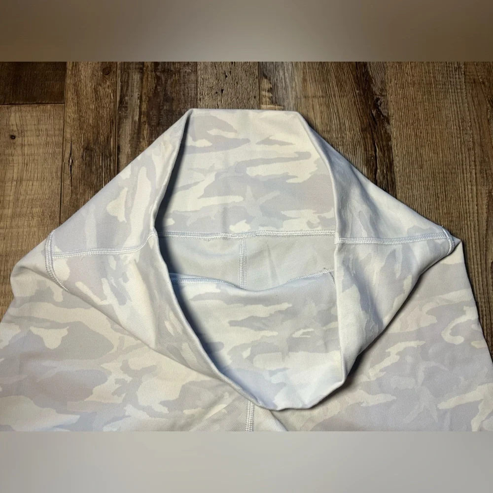Lululemon Wunder Under HR Crop 23